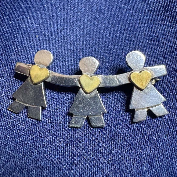 MALDO Jewelry - Brooch/Pin MALDONADO 925 Sterling Silver Paper Doll Children